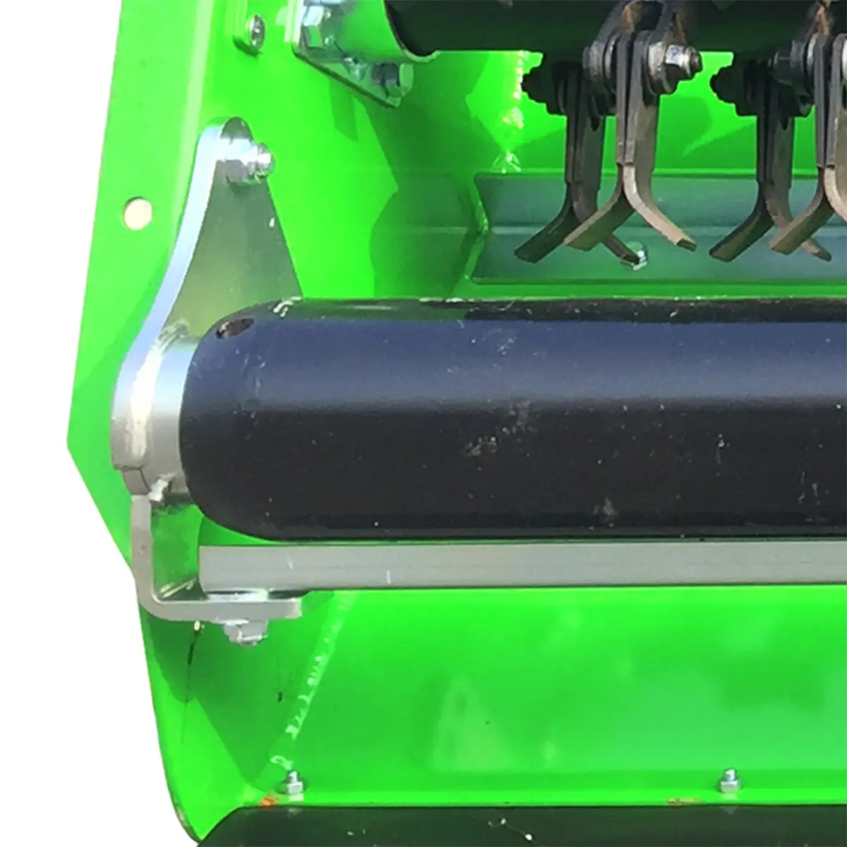 Peruzzo 57.5" Rear Mounted Side Shift Flail Mower for 22-30HP Tractors, MFR#: FOX-S 1600, Made in Italy TMG-PE9432 - Image 11
